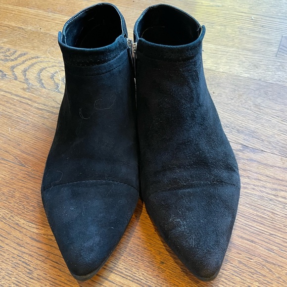 Vince Camuto black booties size 8.5 - Picture 2 of 6